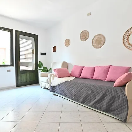 Izzhome Central Cozy Appartamento Pula