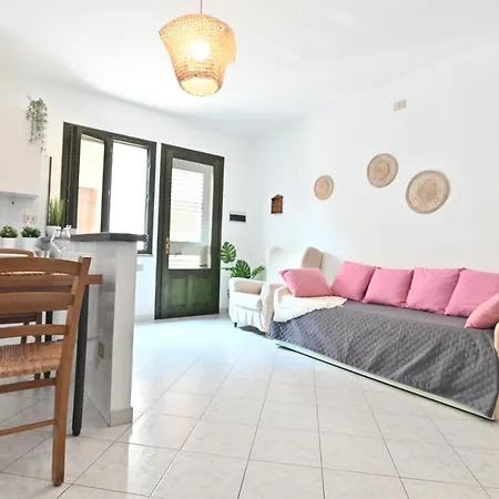 Izzhome Central Cozy Appartamento